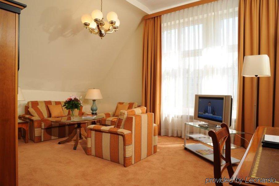 Villa Viktoria Düsseldorf Szoba fotó